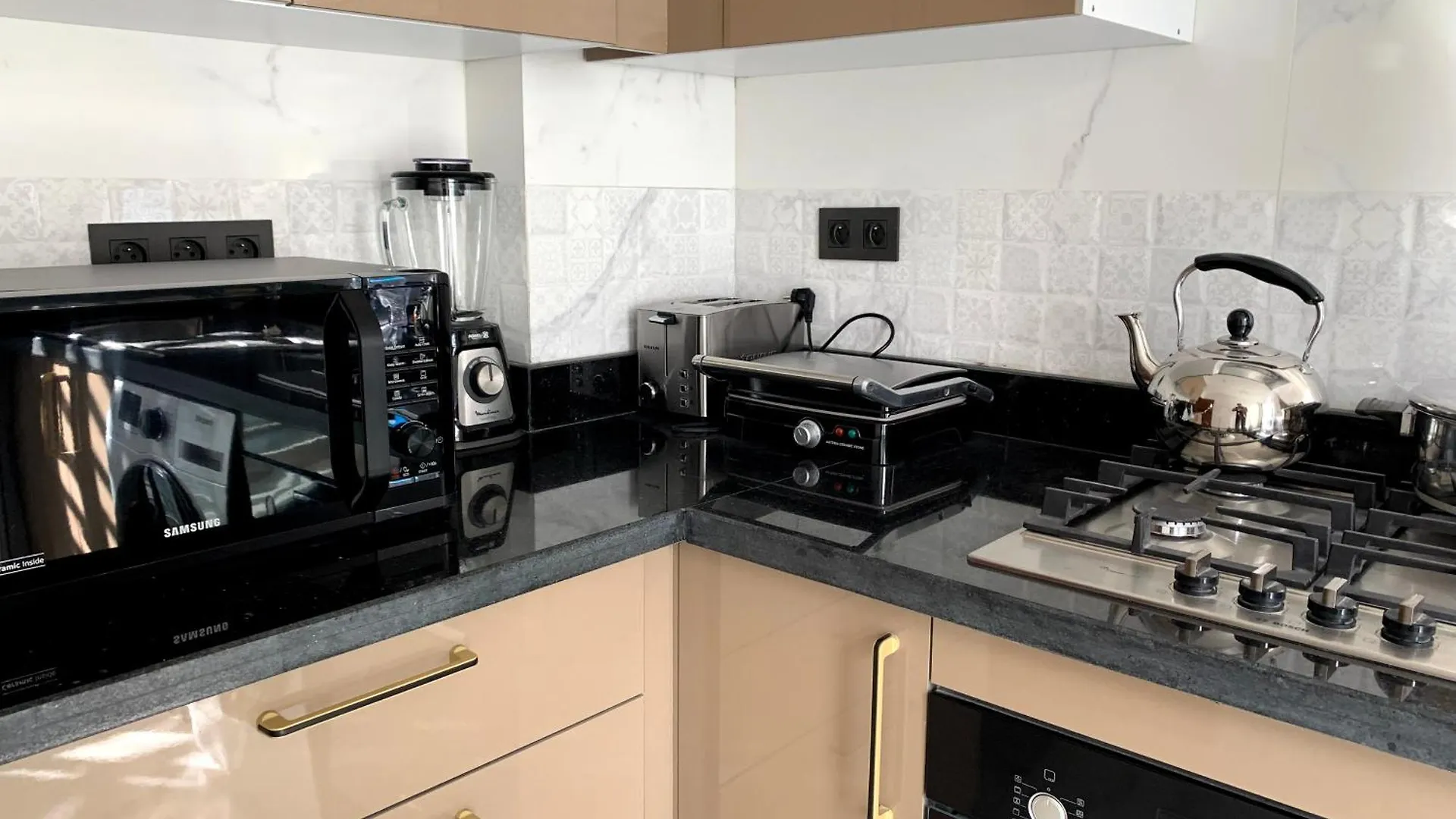 2Br Agadir Apartment With Pool And Netflix 0*,  Maroko